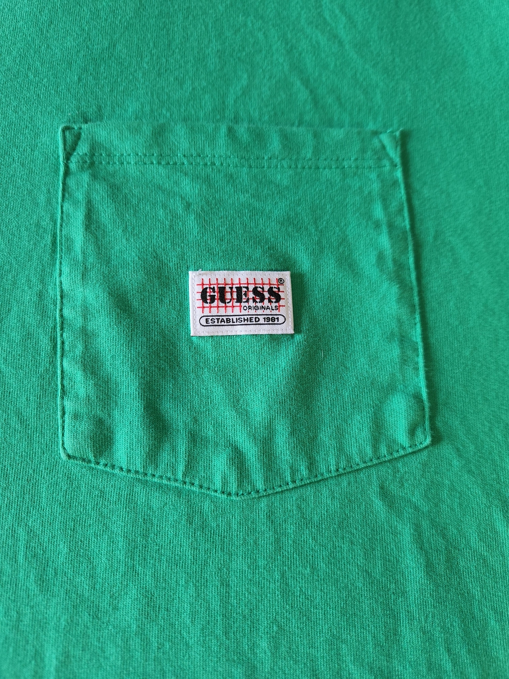 Guess Plain Classic Pocket T Shirt Green size Large Preowned Great Condition 💥 - Picture 3 of 8